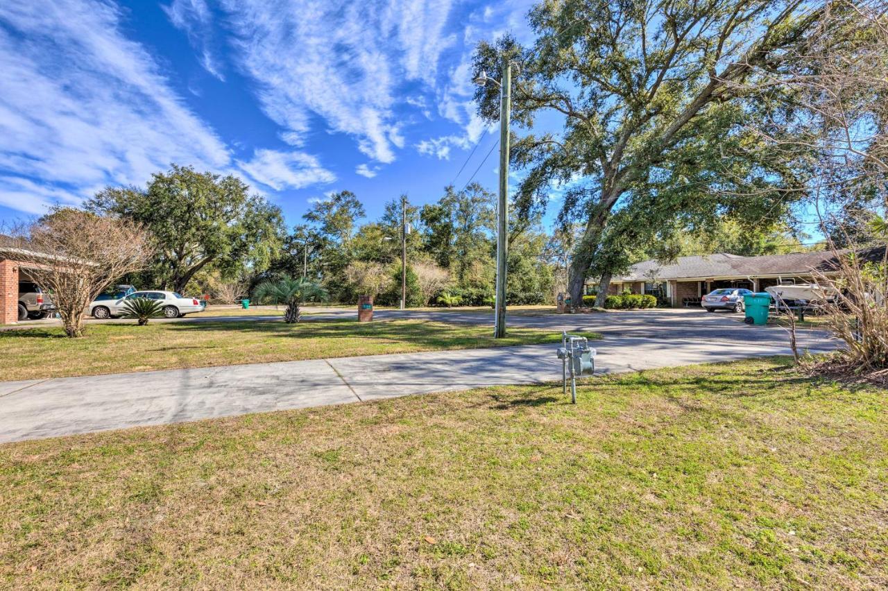 Stunning Gulfport Getaway About 1 Mi To The Beach Exterior photo