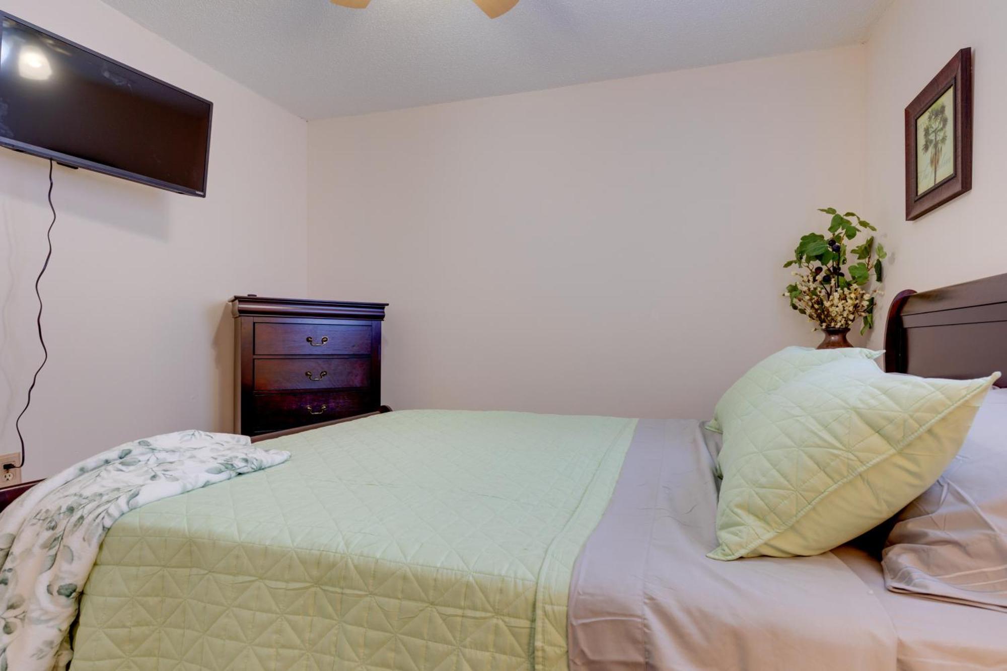 Stunning Gulfport Getaway About 1 Mi To The Beach Exterior photo