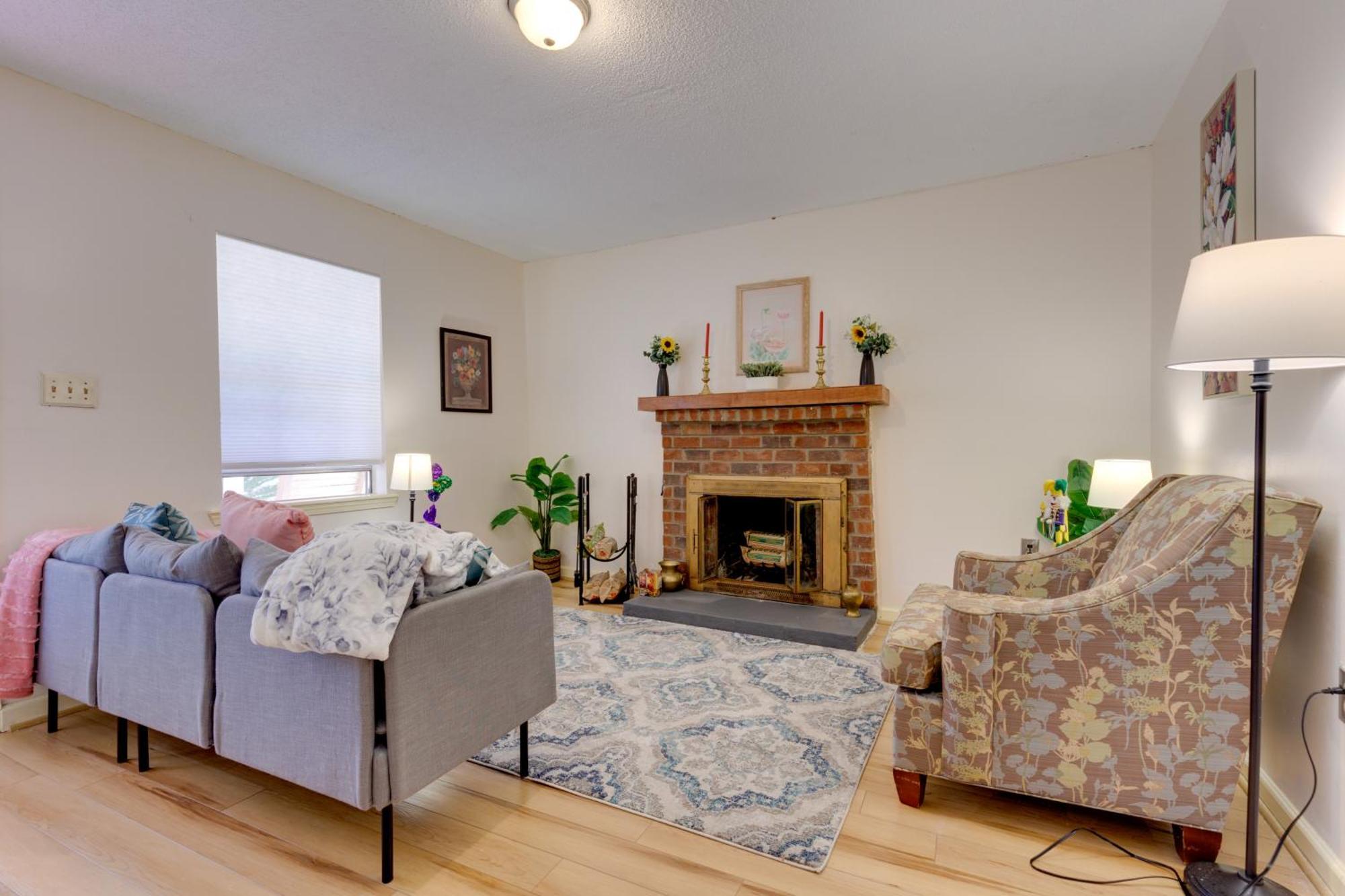 Stunning Gulfport Getaway About 1 Mi To The Beach Exterior photo